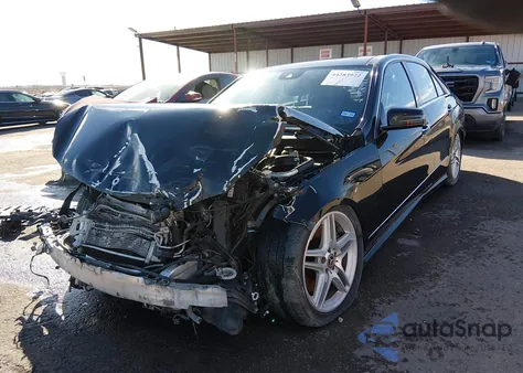 2011 Mercedes-Benz E 550 z USA, uszkodzony, nr VIN WDDHF7CB9BA371197